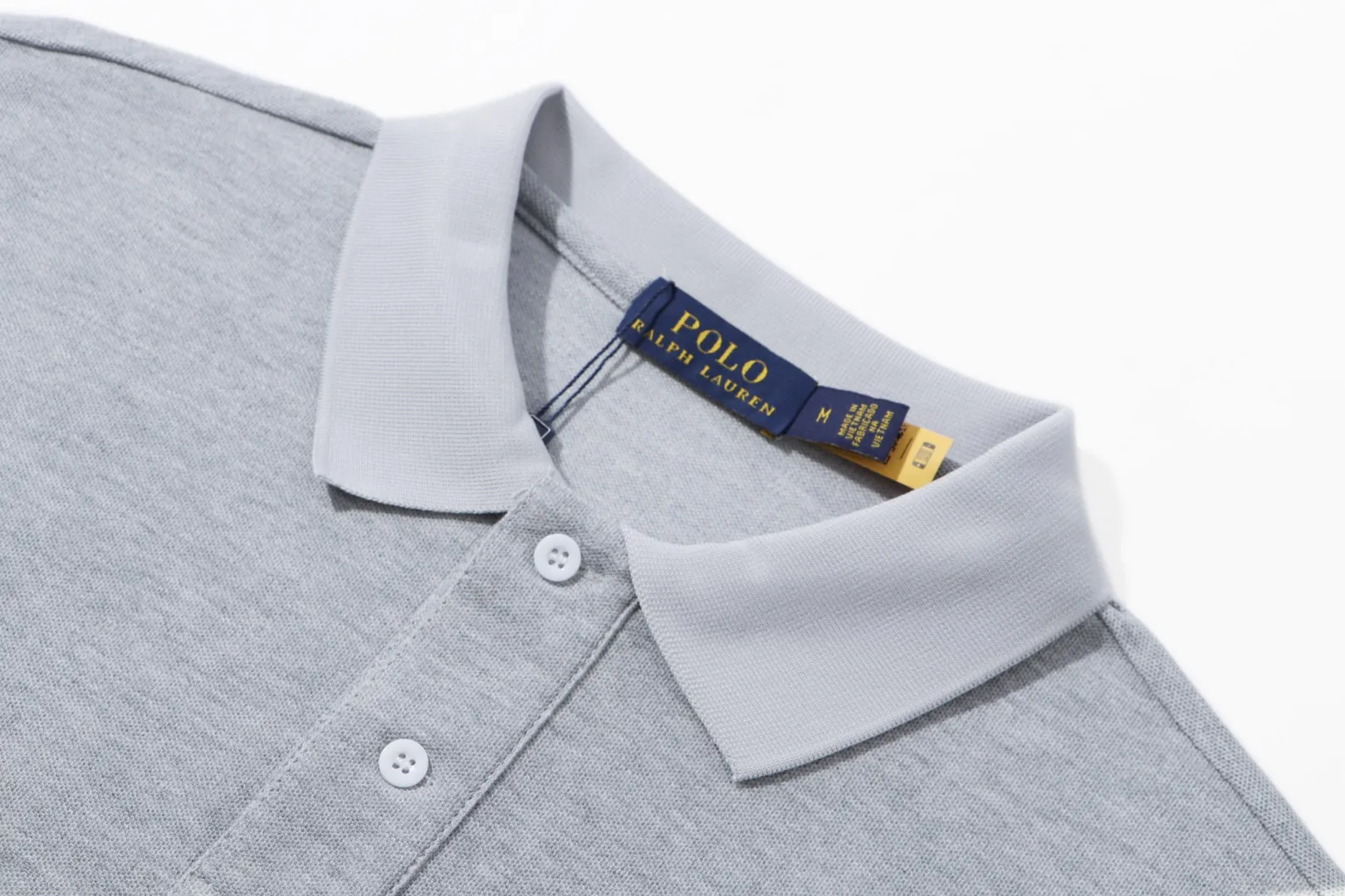 ：RL 002# Ralph Lauren polo T Same Style Size：XS-XL ： White Blue Gray Dark Gray Khaki Green Navy Blue Navy Blue Black Black Pink Classic Quality Classic ！ ！ polo T Classic ！ Same Style！ Quality ！ Size：XS S M L XL ：104/112/116/118/122 ： 66/68/70/72/74 ：44/46.5/48/49.5/51 ：21.5/22.5/23.5/25/26